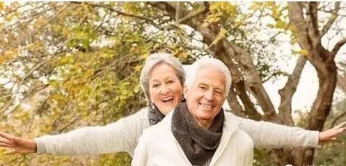 老年夫妻最缺什麼？說得太好了，夫妻都該看看