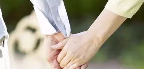 老年夫妻最缺什麼？說得太好了，夫妻都該看看