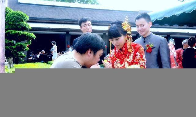 我月入8千，每月給媽2500，結婚時我媽送的嫁妝，兩家人都為難