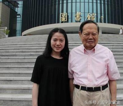 他「82歲時娶28歲嫩妻」轟動社會！沒人看好卻相伴13年，95歲的他說：「我死後你可以...」 