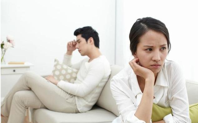 這錢你要敢給你弟，咱就立馬離婚，你看著辦吧！
