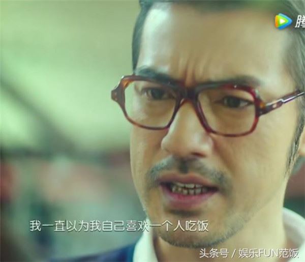 小S甘願為他踹開女兒假裝單身，他更是無數人的夢中情人，現在卻「滿嘴煙牙」大變樣！