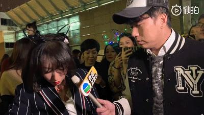 劉德華57歲連唱20場導致發炎失聲，女粉絲拒絕退票，理由令人淚目！