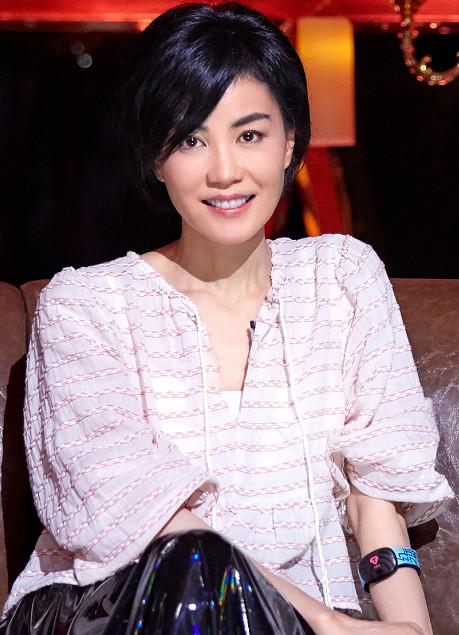謝霆鋒本人回應，「會做一個好父親」，王菲對此「冷眼旁觀」！