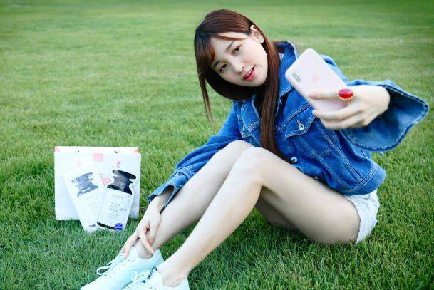 金莎拍戲頭髮被燒焦，讓人想到8年前任家萱俞灝明的不幸遭遇！