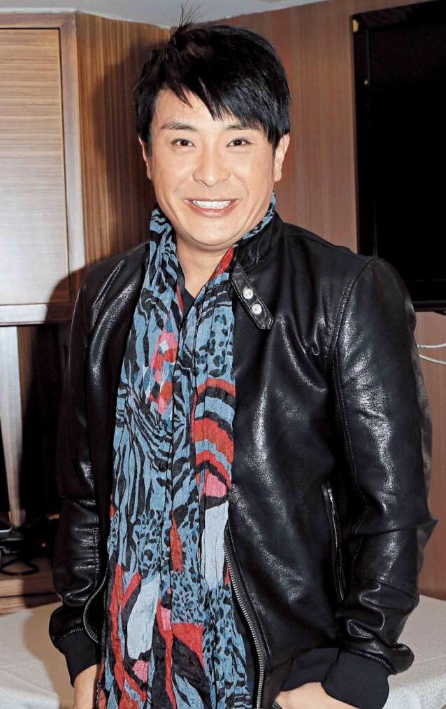 被TVB無辜解約藝人梁思浩賣甜品起家，如今賺過億分店開到內地