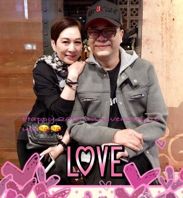 他與女友相愛21年，婚後才知老婆身價700億，入贅當上門女婿，現在幸福美滿