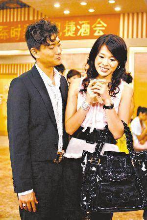 黃宗澤女友近照曝光，傲人身材簡直讓人看呆了，網友: 難怪連胡杏兒都捨得放棄~