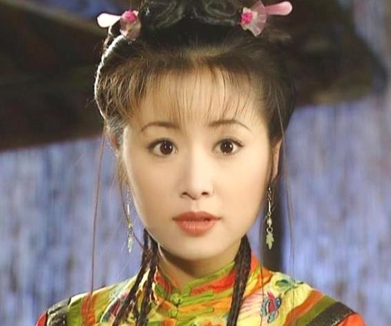 林心如、賈靜雯同框，42歲和44歲的差別，網友：紫薇輸給了趙敏！