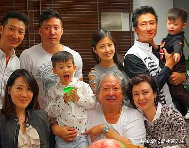 生4個孩子都留不住洪金寶的心，如今女兒35歲還「嫁不出去」！