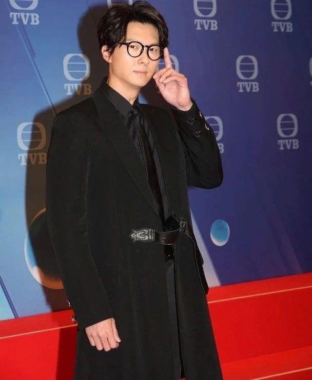 新劇再上演「他他」基情？TVB視帝直言做足心理準備：這次我主動