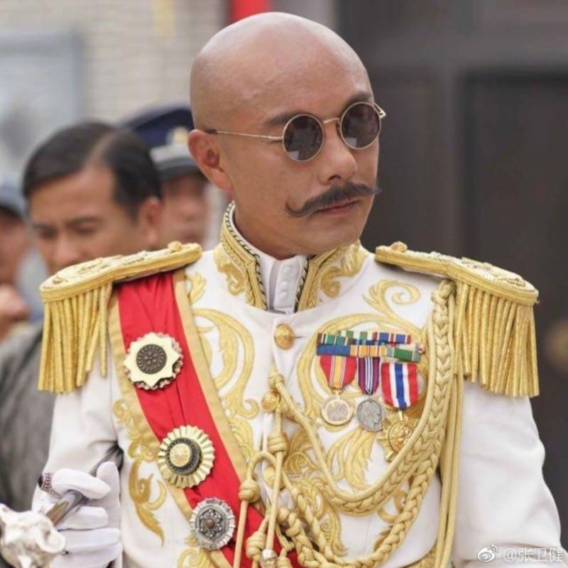 經歷妻流產、弟暴斃，53歲張衛健驚爆從此「退出演藝圈」？！他本人發文回應了！