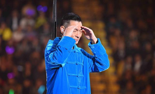 任達華為劉德華演唱會發聲：一位敬業的偶像，早日康復！