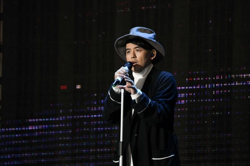 五月天還20年恩情 神秘嘉賓登場無奈求別開黃腔