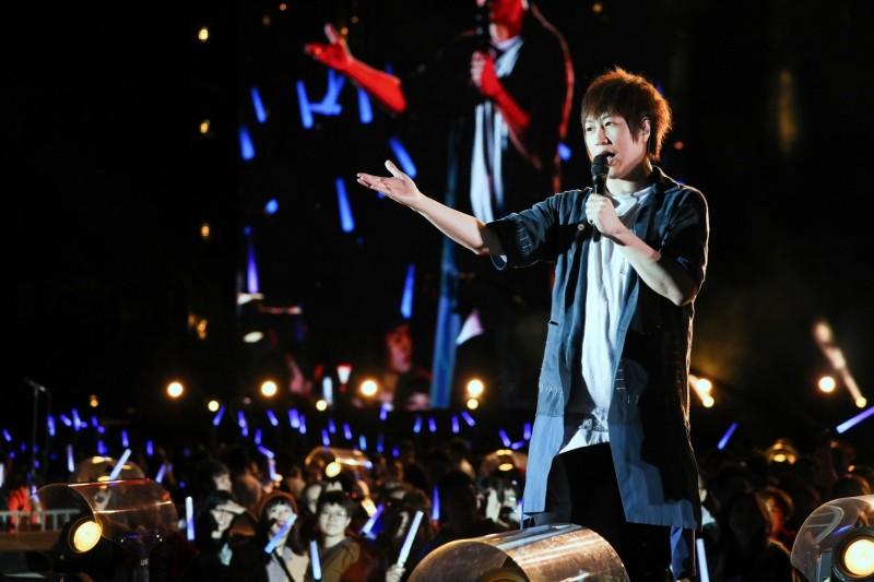 五月天還20年恩情 神秘嘉賓登場無奈求別開黃腔