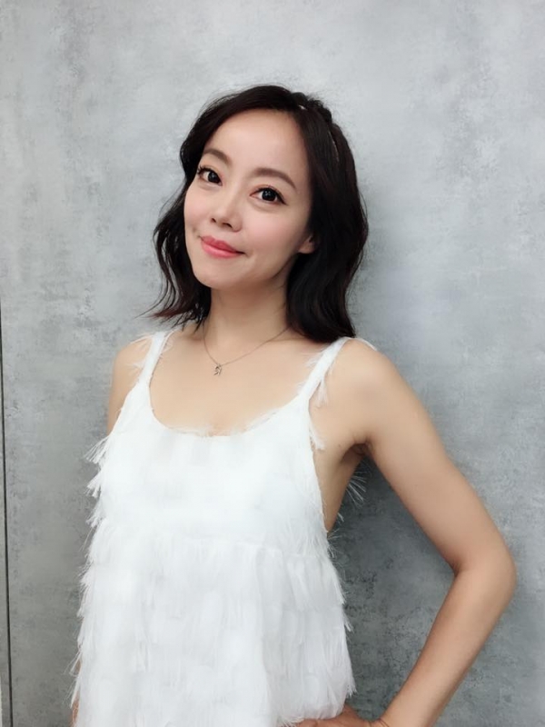 差距6歲的姊弟戀！本土女星哭訴婚後10年老公總是冷漠，熱情迎接卻被問：笑什麼笑？