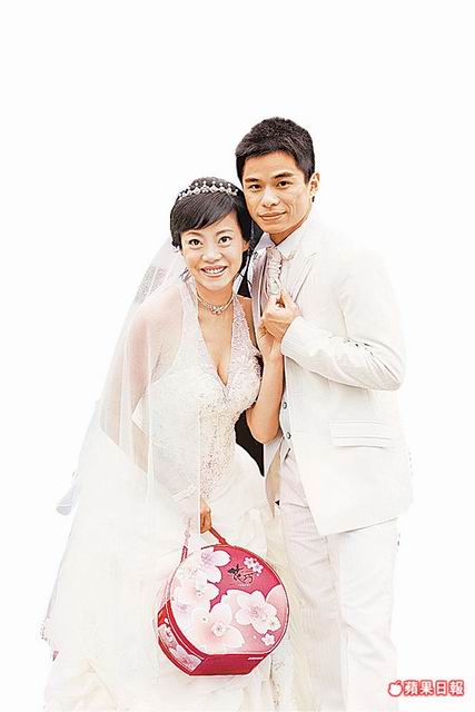 差距6歲的姊弟戀！本土女星哭訴婚後10年老公總是冷漠，熱情迎接卻被問：笑什麼笑？