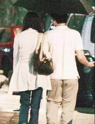 李嘉欣豪門夢碎？公公420億遺產一分不留，每月發200萬生活費！