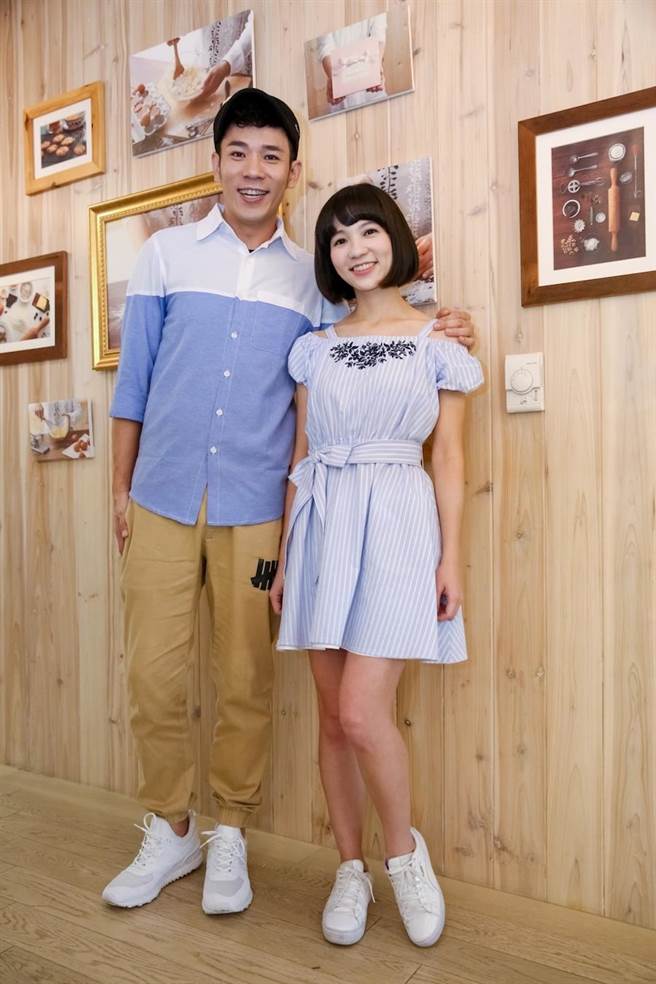 44歲香蕉哥哥要結婚啦！秘戀3年「迎娶草莓姐姐」號召28位哥哥姐姐：YOYO家族第一對夫妻