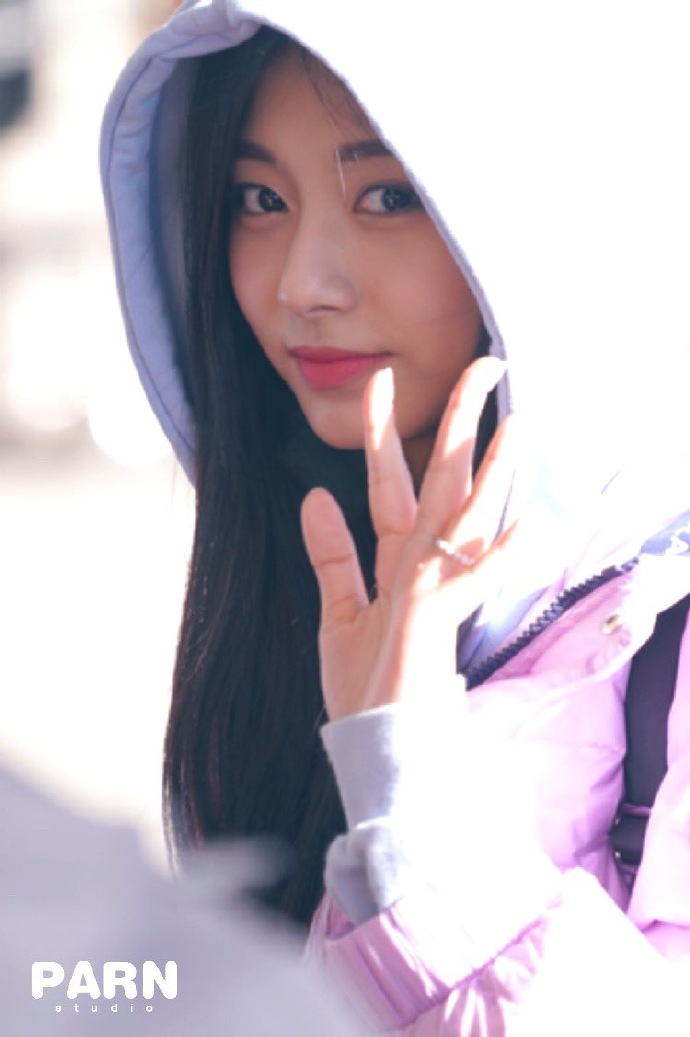 [TWICE][新聞]181229 12月偶像組合品牌評價排名出爐年末TWICE獲得四位