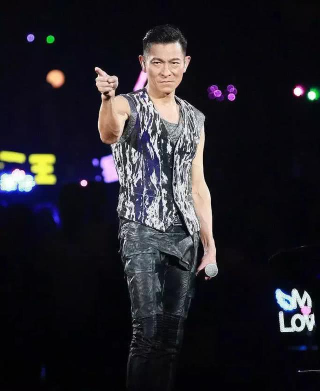 多年未見的明星都現身劉德華演唱會 女神們都有著三十年不變容顏