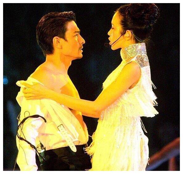 多年未見的明星都現身劉德華演唱會 女神們都有著三十年不變容顏