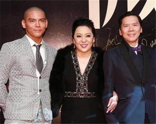 香港娛樂圈大姐大陳嵐，年輕時候的「照片」美到不可想像 