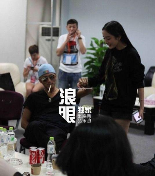 【離婚只是前戲?】網爆楊冪即將公布新戀情，而且對象還是謝霆鋒！網友：撩男本事果然厲害！