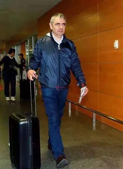 不要被外表欺騙了，「他是牛津大學的高材生」選擇表演搞笑 
