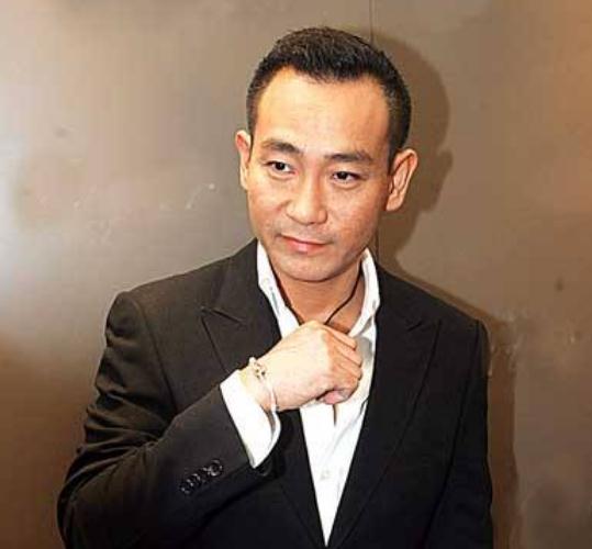 原來這些明星「出道前」都是真警察，難怪演警察這麼逼真 