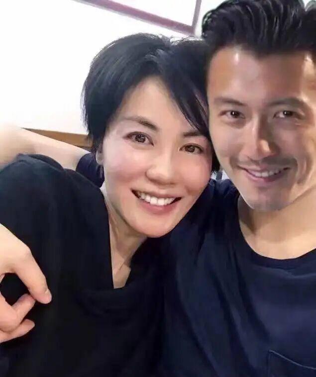 港媒稱謝霆鋒與張柏芝疑復婚，謝賢的態度謝霆鋒的回答可見端倪！