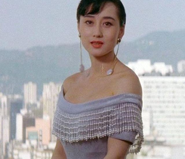 李連傑曝兩女兒近照，身材高挑，比媽媽利智還美