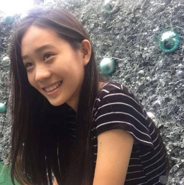 李連傑曝兩女兒近照，身材高挑，比媽媽利智還美