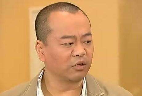 他與女友相愛21年，婚後才知老婆身價700億，入贅當上門女婿，現幸福美滿！