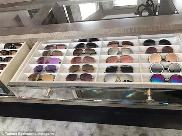 1歲身價就高達1000億，數不清的房產，私人飛機多到可以組隊，比貝克漢的女兒還會投胎！