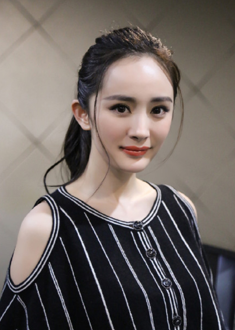 楊冪離婚被爆代價太大，女兒歸劉愷威，9億財產也與劉愷威平分!