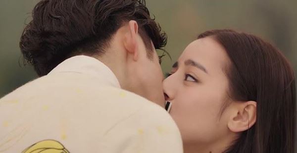讓人笑瘋的影視一瞬間，比穿幫鏡頭還爆笑的「亮點」，臨演根本是來砸場的嘛！