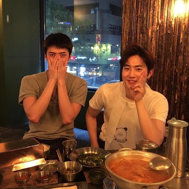 吃飯當然是哥買單！世勛與EXO吃飯從不掏錢，乾脆連錢包都不帶？