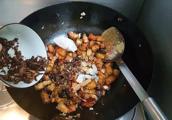 滷肉飯做法，簡單好做又下飯，香味撲鼻而來