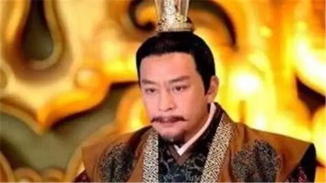 皇帝給弟弟敬酒：願你能活千歲！弟弟機智回答，救了自己一命