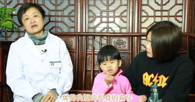 孩子體內有沒有積食？臉上3點很關鍵，嘴巴不會說謊，一看就知道