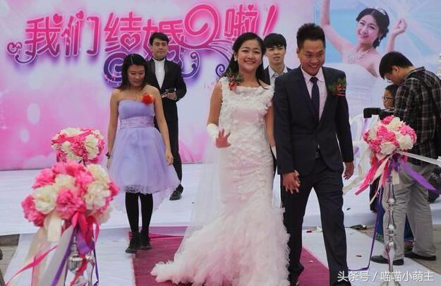 結婚岳母沒要彩禮，她生病我轉帳兩萬，兒子說一話，我愣在原地
