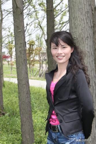 女兒肚子疼看病，大夫不讓俺進，聽到女兒尖叫聲，俺撲進去癱軟了