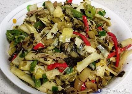 我住院養母送來5萬，病好後回娘家，看到桌上的飯菜，我淚如雨下