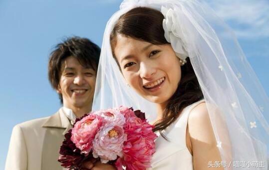 小侄子滿月，我給弟媳轉帳三千賀喜，手機螢幕一亮，我泣不成聲