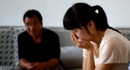 婆家拆遷百萬，全給她大兒子，老公分文未給，半年後婆婆無家可歸