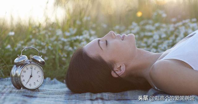 丈夫在外打工，過年不回家，妻子捨不得偷偷過去看望，含淚報警