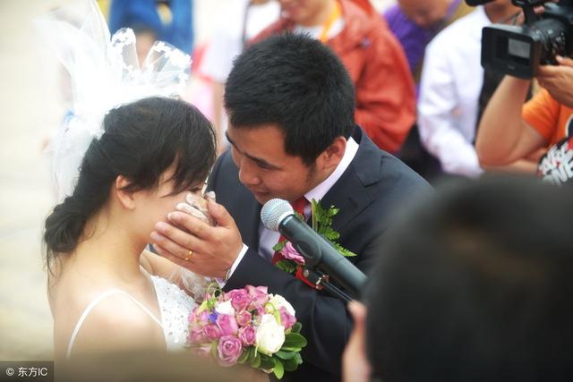 帶著婆婆去相親，男方憤然離場，第二天他帶著父母登門提親