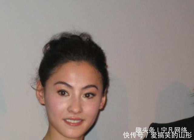 張柏芝官宣三胎兒子滿月，三公子身世被曝出有點讓人心酸！