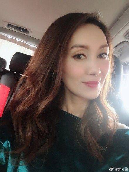 48歲郭可盈曬與林文龍合照，兩人因戲生情相戀23年，女兒繼承美貌